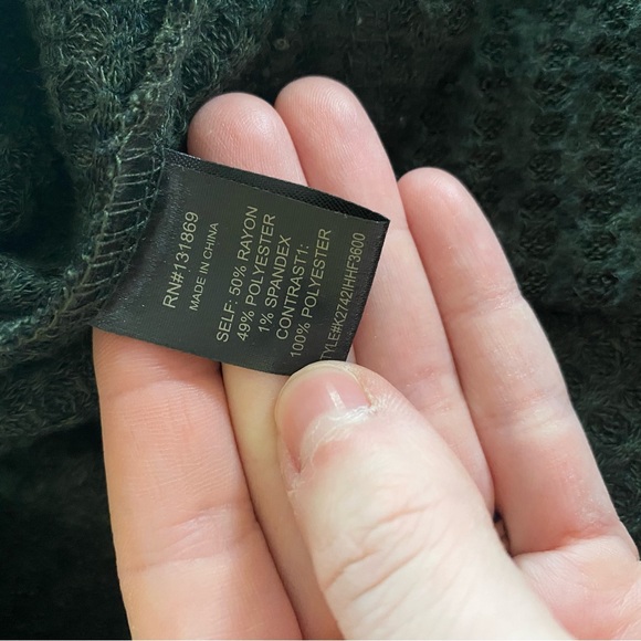 Inspired Hearts Waffle Knit Top Medium - Picture 8 of 8